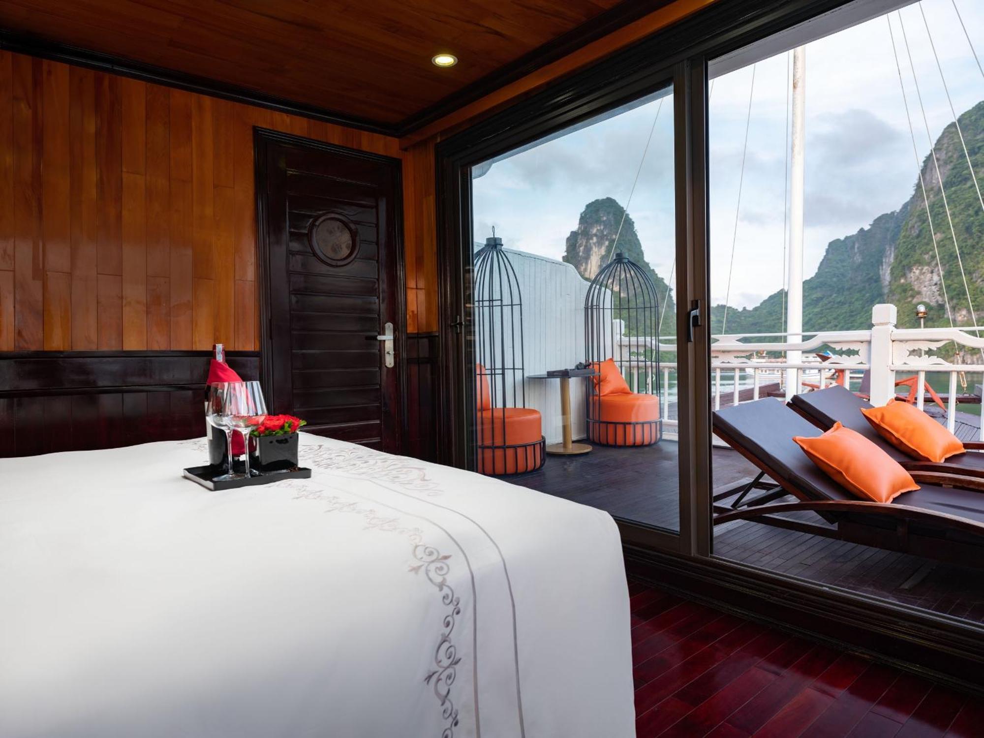 Hera Boutique Cruise Ha Long Bay Eksteriør billede