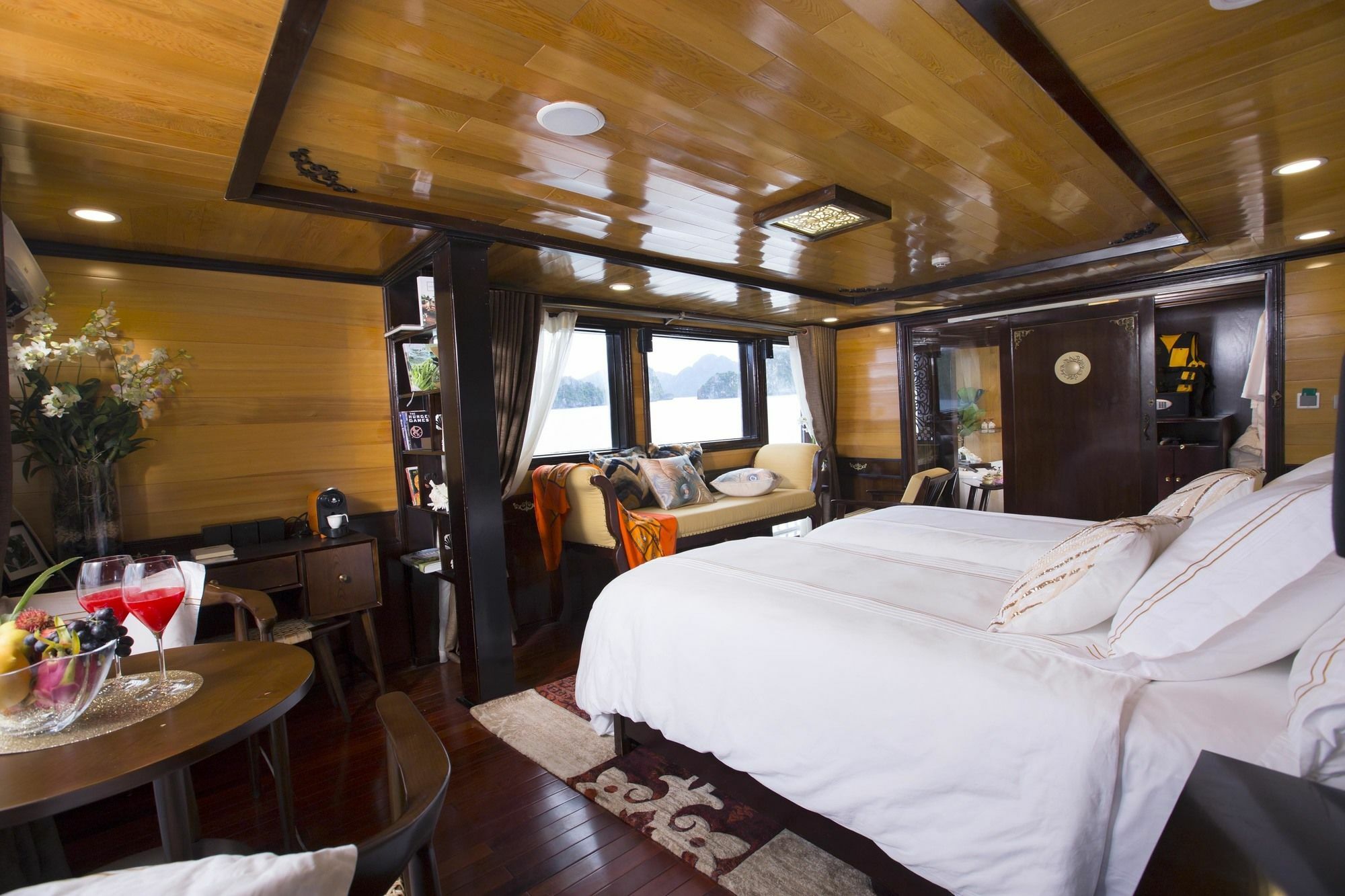 Hera Boutique Cruise Ha Long Bay Eksteriør billede
