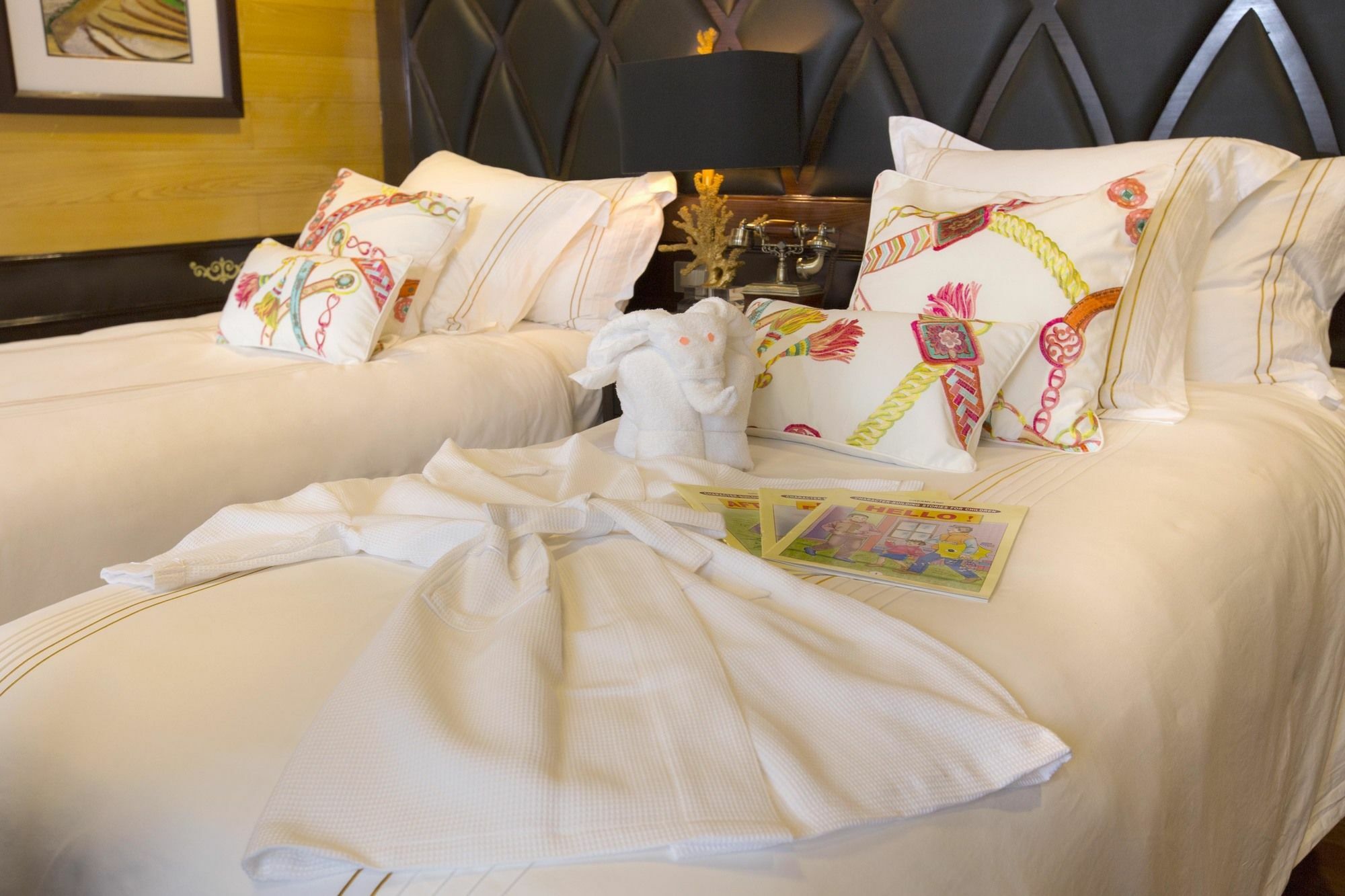 Hera Boutique Cruise Ha Long Bay Eksteriør billede