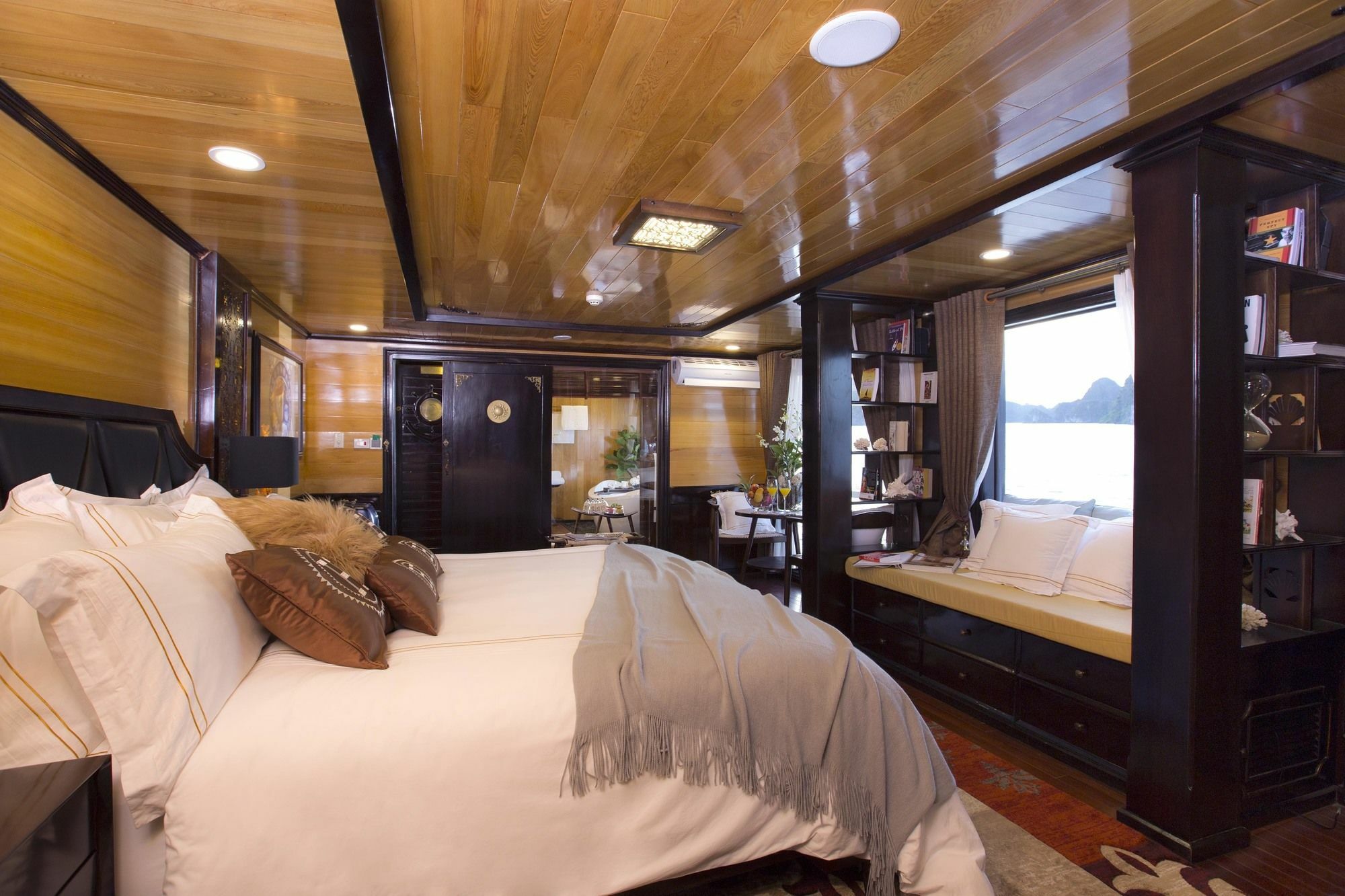 Hera Boutique Cruise Ha Long Bay Eksteriør billede